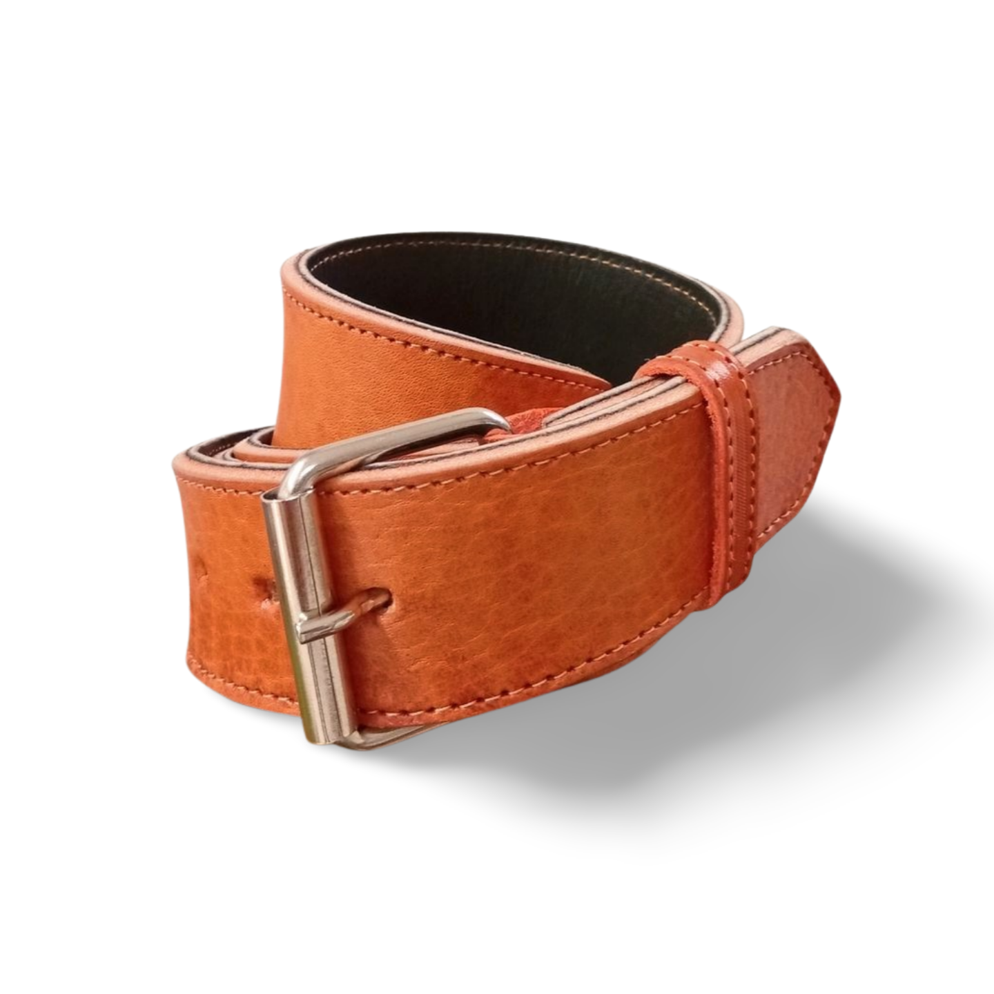 Cinturón de piel con hebilla básica