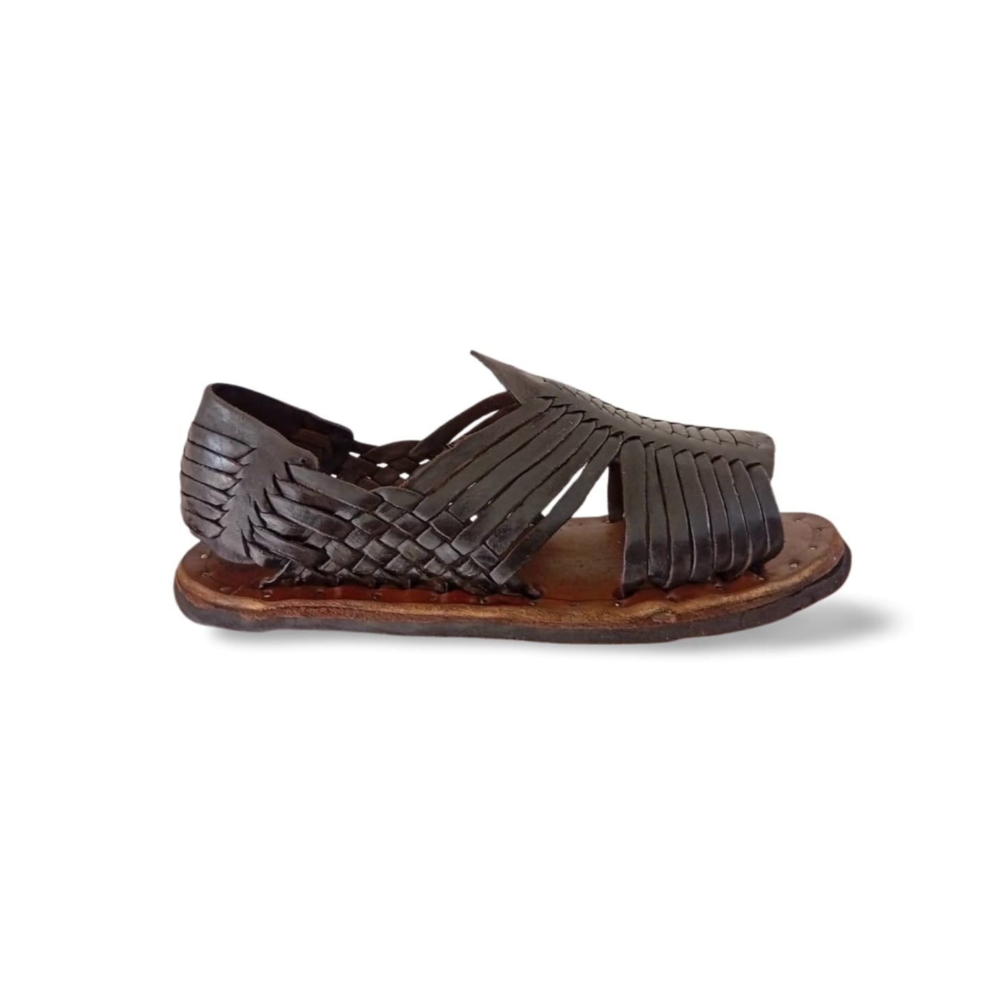 Huaraches para caballero de piel y suela llanta marca Lilians