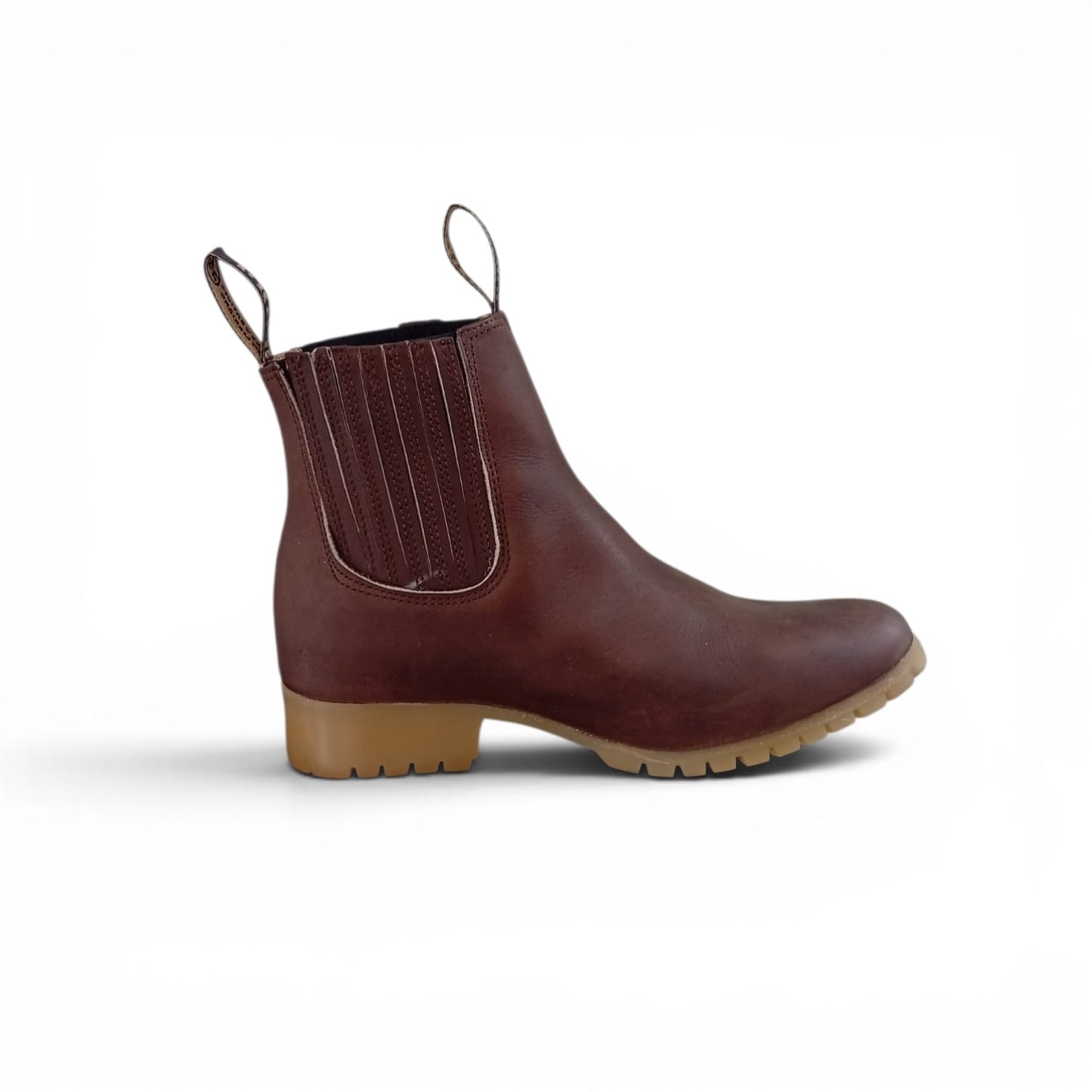 Botines con suela de tractor marca Don Mariano