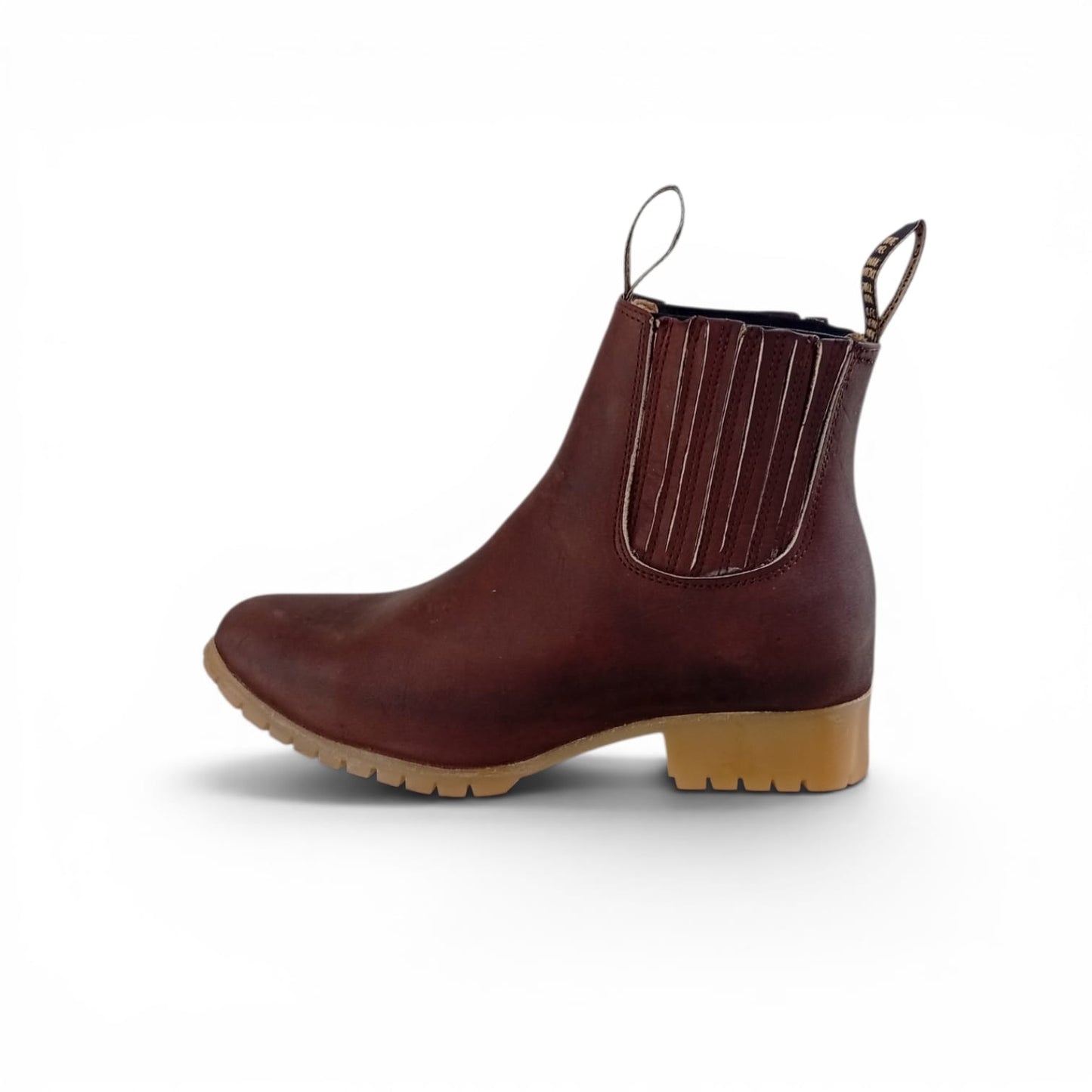 Botines con suela de tractor marca Don Mariano